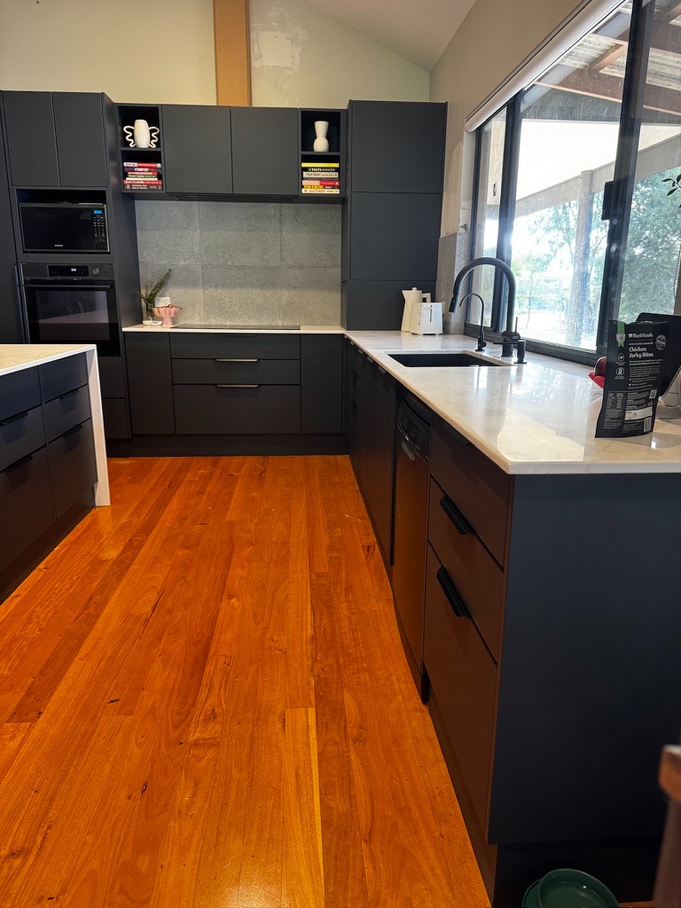 Cowaramup Kitchen Renovation | Modern Black Kitchen With Silkwhisper Benchtops, photo 6