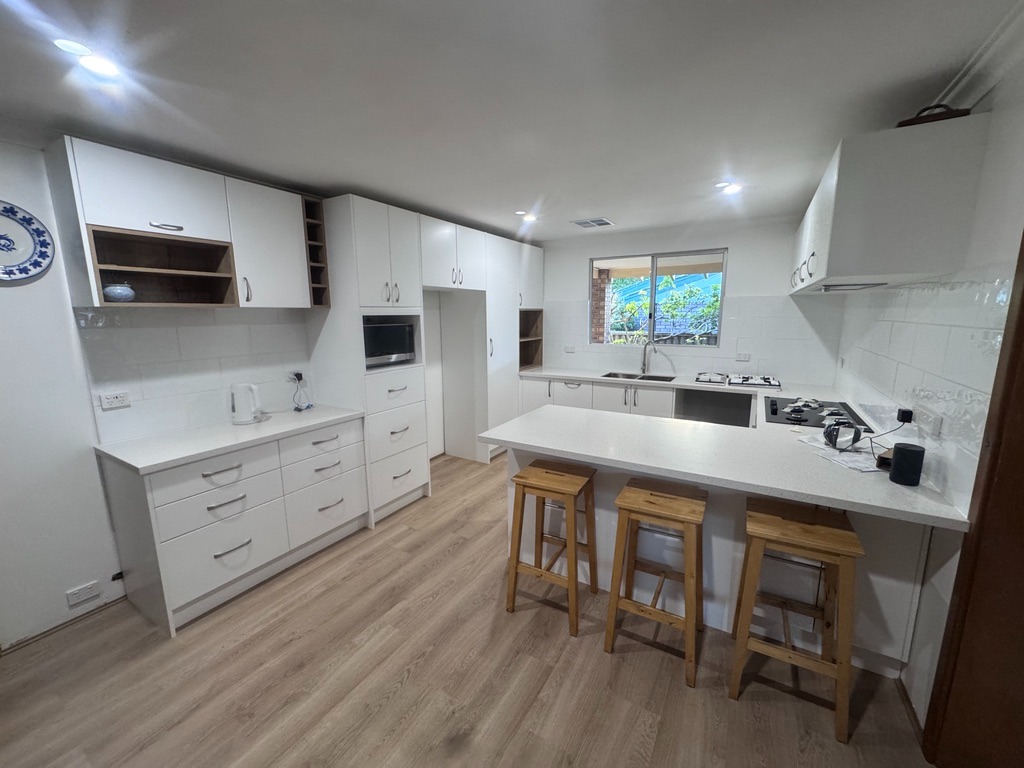 Broadwater Kitchen Renovation | Complete 70s Kitchen Transformation
